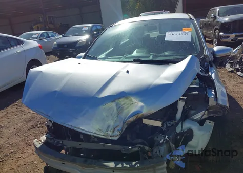 2014 Ford Fiesta Se z USA, uszkodzony, nr VIN 3FADP4BJ0EM150680